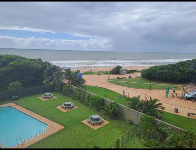 2 BEDROOM APARTMENT FOR SALE IN UMHLANGA ROCKS